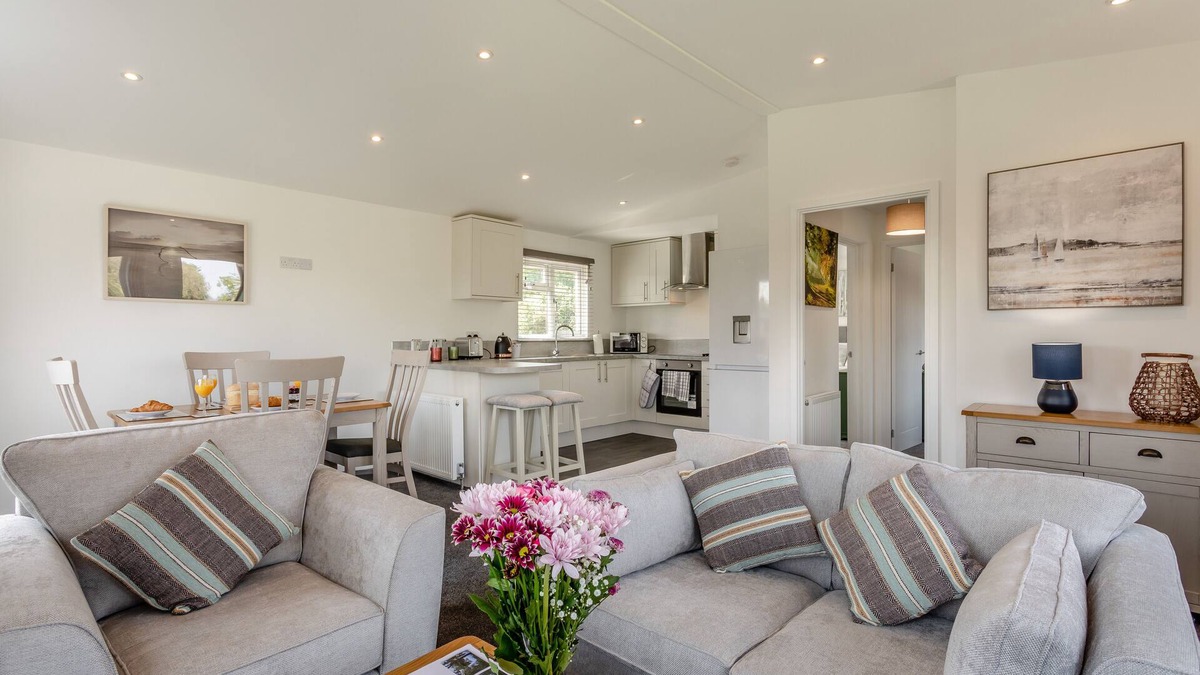 Welney House | Tench Lodge - Two Bedroom House, Sleeps 4