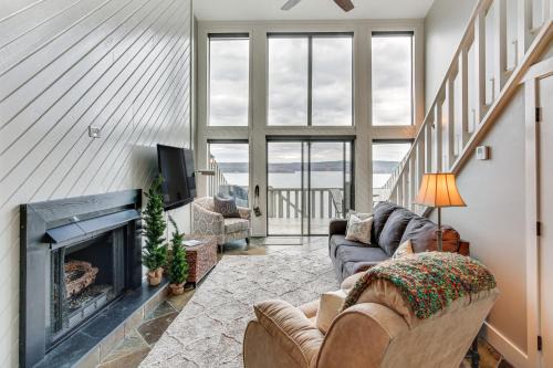 Counce House | Tennessee River Vacation Rental with Deck and View!