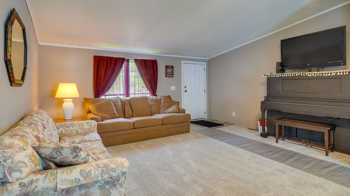 Coalfield House | Tennessee Vacation Rental ~ 2 Mi to Windrock Park!