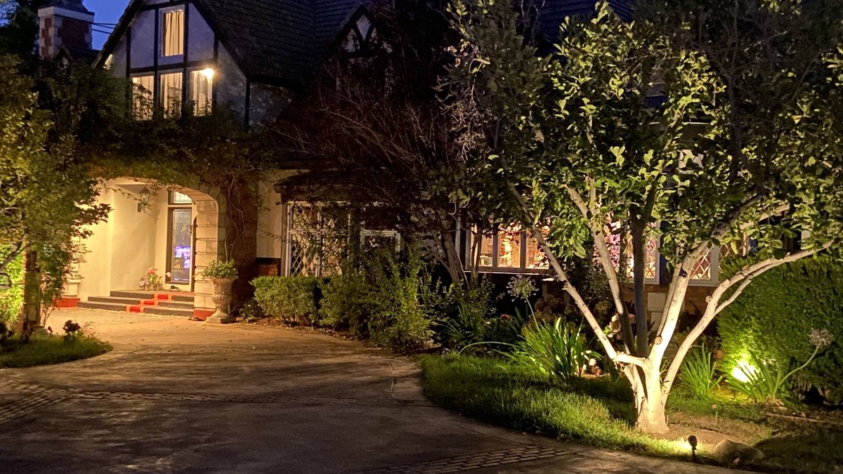 Chatsworth House | tennis court, pool, spa ,fitness, movie theater