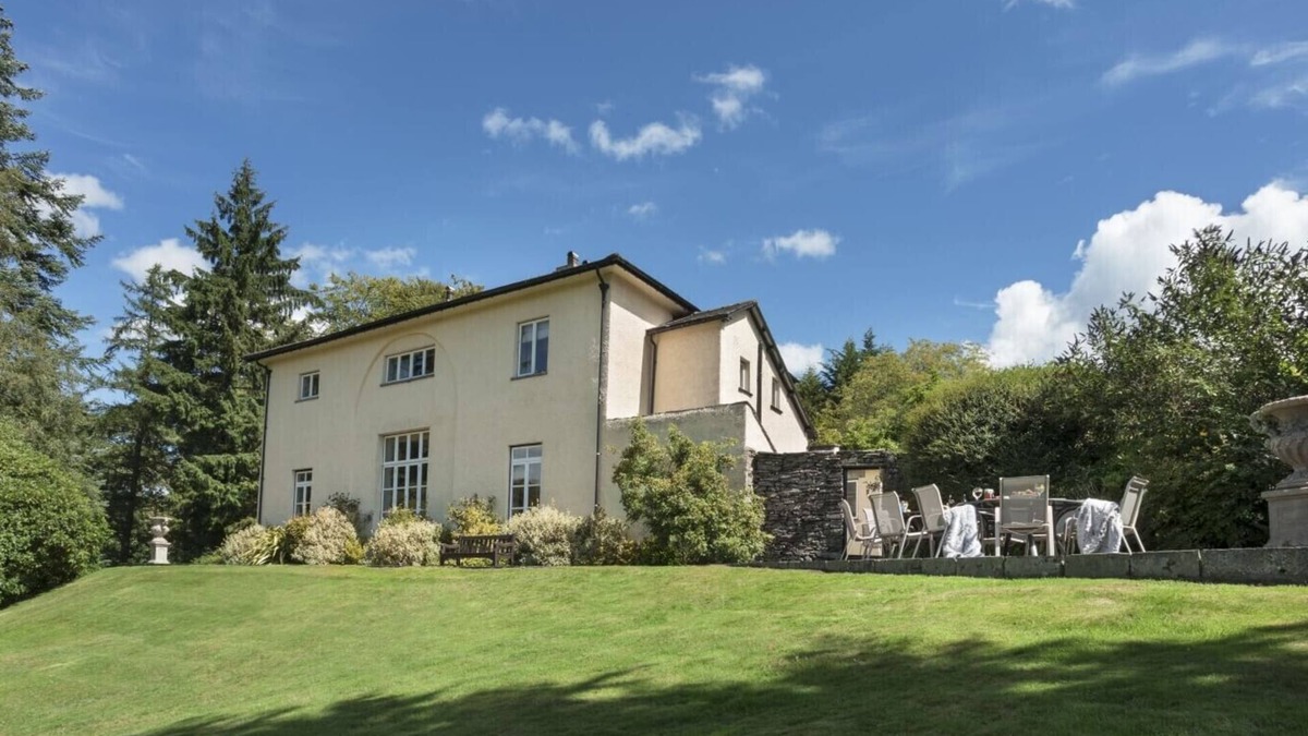 Coniston House | TENT LODGE, pet friendly, character holiday cottage in Coniston