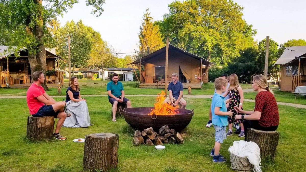 Uden RV Rental | Tent Lodge With Sanitary Facilities at the Bedafse Bergen - Campsite