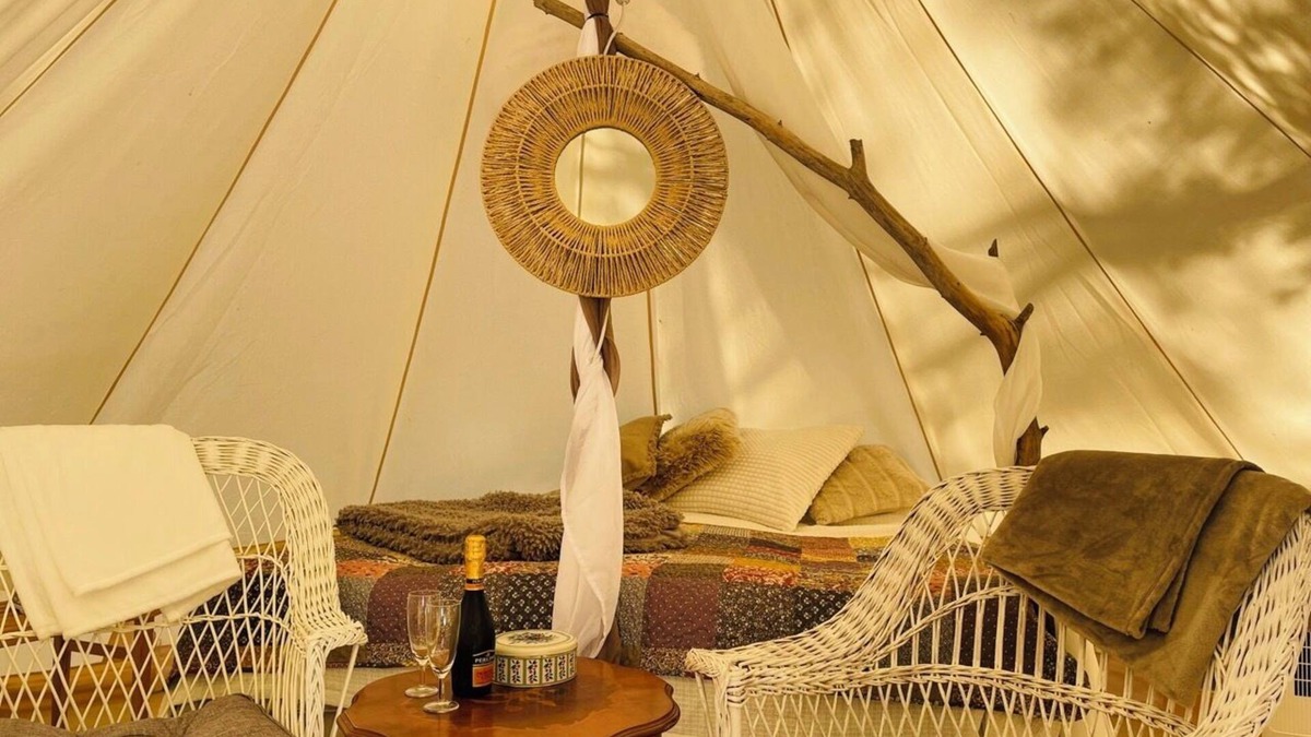 Mariefred Cabin | tent romantica, a b&b in a luxury glamping style