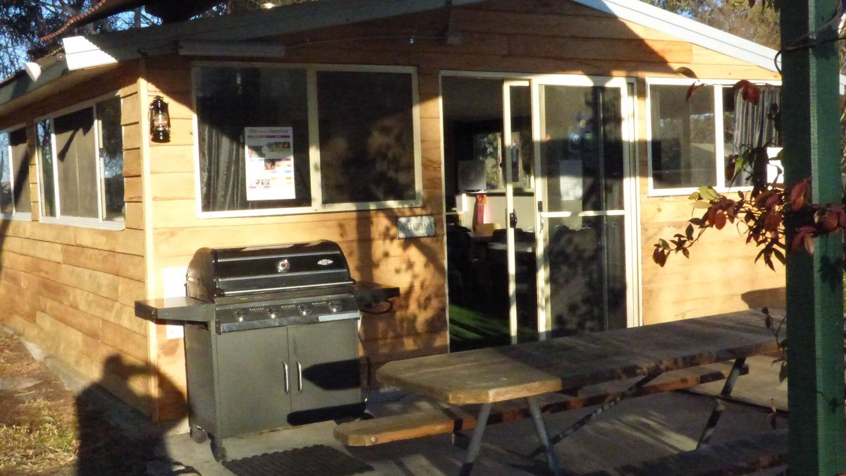 Tenterfield Cabin | Tenterfield Lodge and Caravan Park