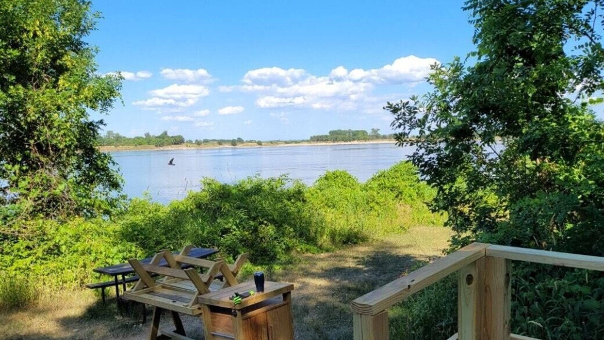 Burbank RV Rental | Tentrr State Park Site - Nebraska Ponca State Park – Riverview A – Single Camp