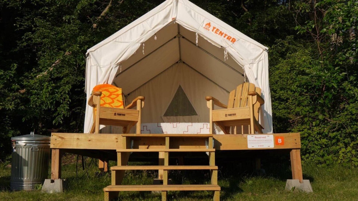 Burbank RV Rental | Tentrr State Park Site - Nebraska Ponca State Park – Riverview B – Single Camp