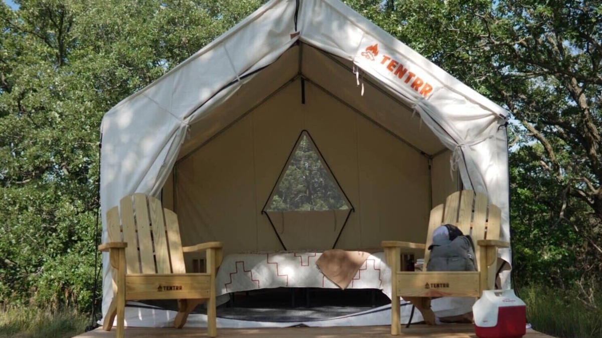 Burbank RV Rental | Tentrr State Park Site - Nebraska Ponca State Park – Stargazing D – Single Cam