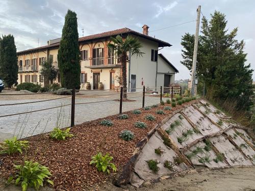 San Damiano dʼAsti House | Tenuta Agricola La Cava- Cantina e Agriturismo