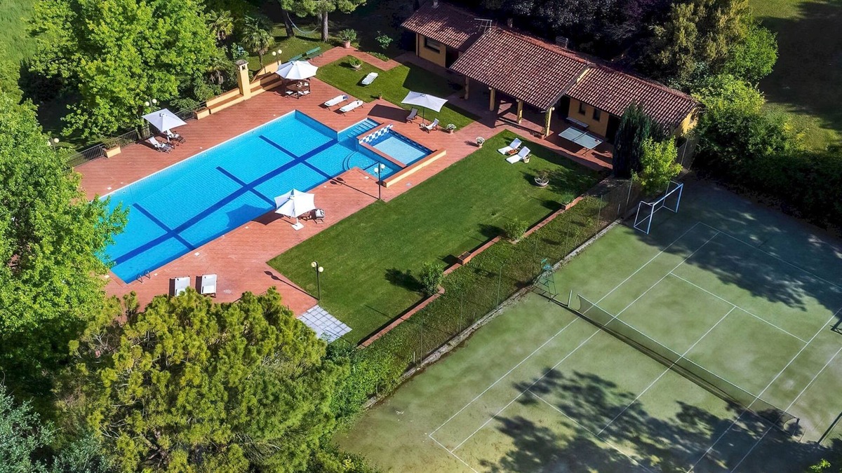 Fontanile Villa | Tenuta Contessa Chiara 17, Emma Villas