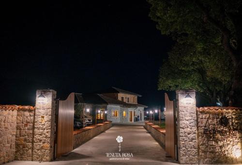 Buonabitacolo Hotel | TENUTA ROSA - Gastronomia e Relax