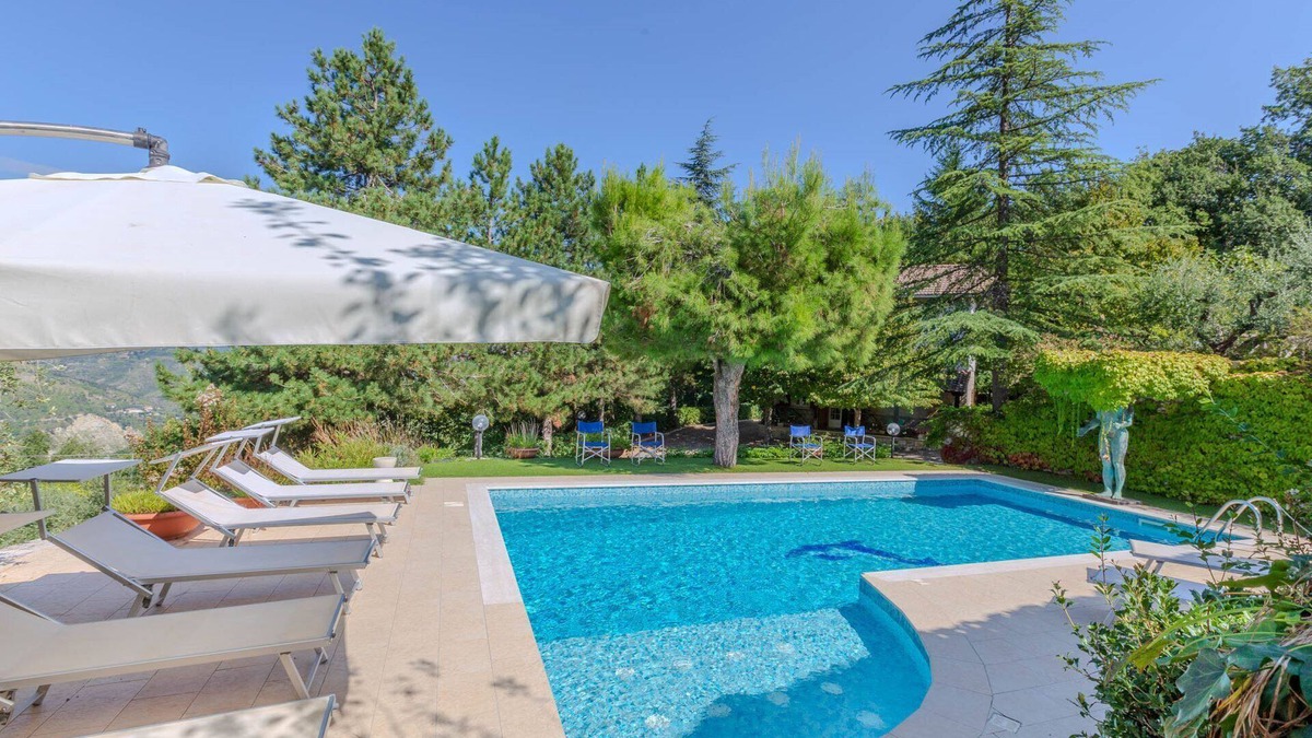 Ascoli Piceno Villa | Tenuta Rosara, ancient farmhouse and villa with private pool and jacuzzi, just 5 km from Ascoli Pice