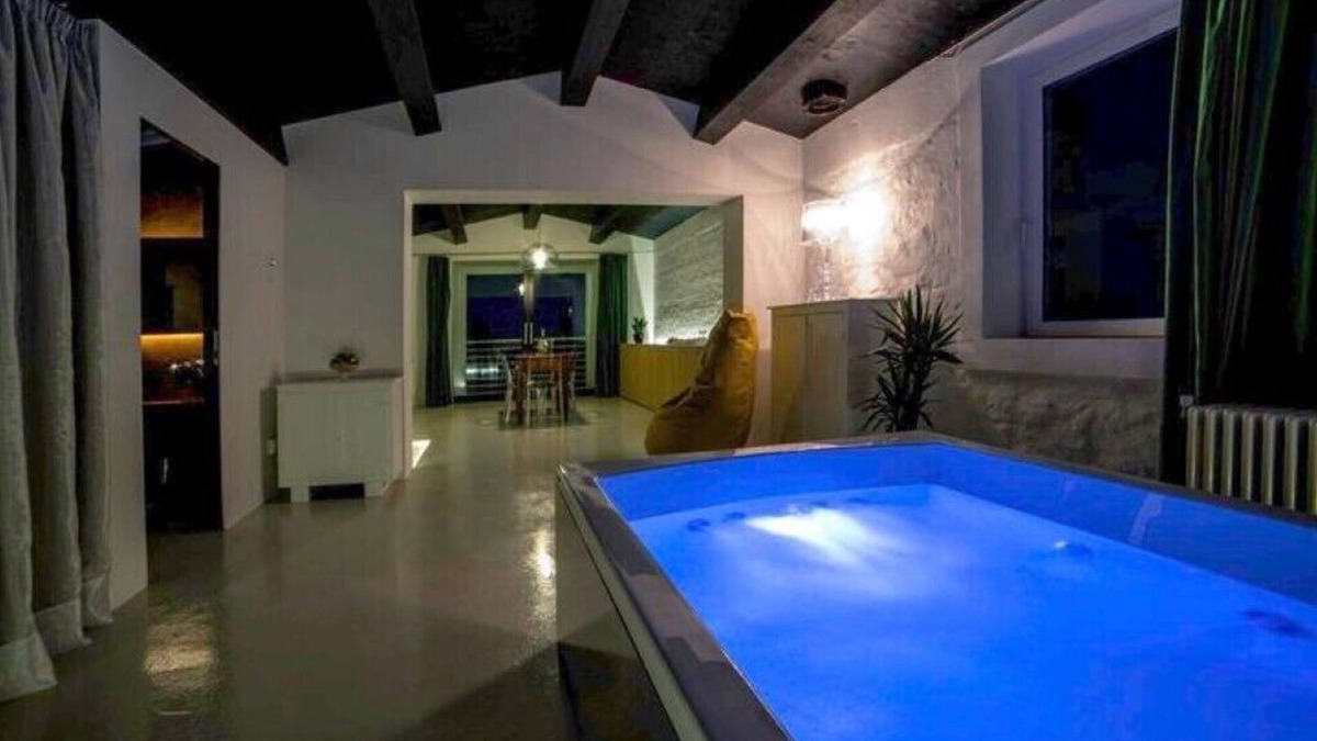 Montecarotto Villa | TENUTA SILENTE exclusive villa