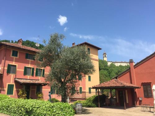 Serralunga di Crea House | Tenuta Tenaglia