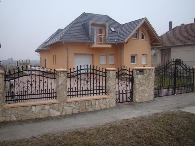 Gelse Apartment | Termálvölgy Vendégház