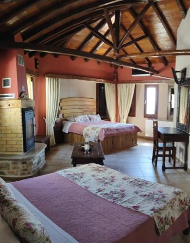 Agios Vlassios Hotel | TERPOU StoneHouse and Suites Deluxe Family Suite
