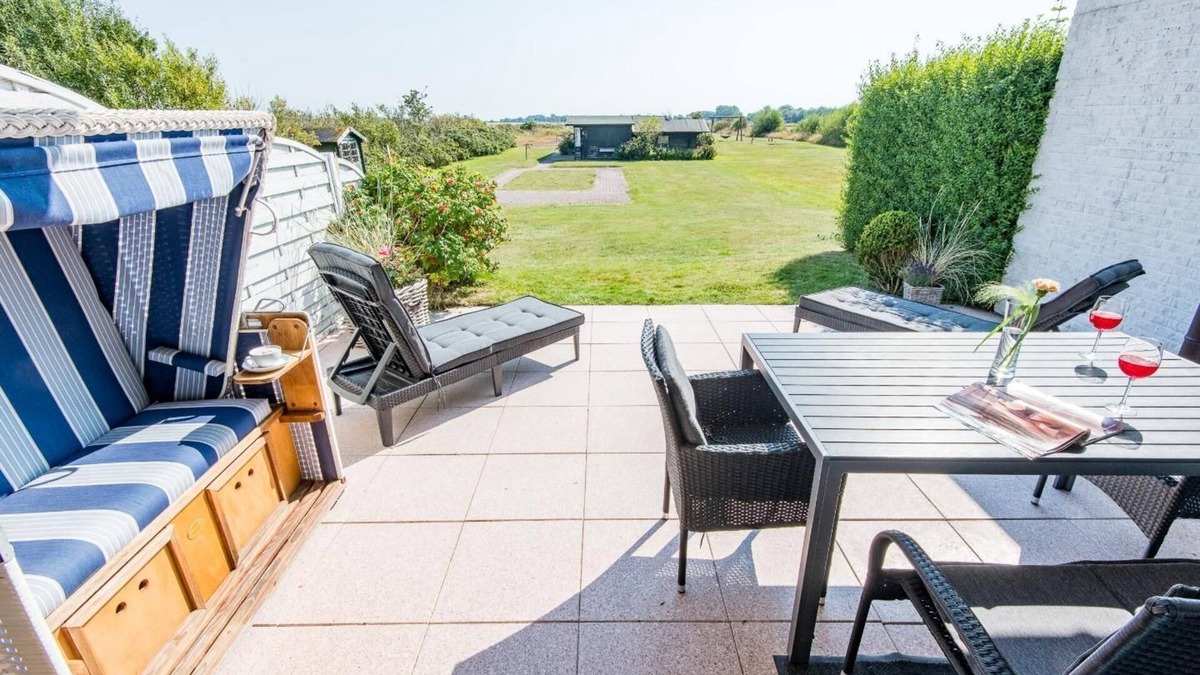 Großmorsum Apartment | Terpstich 50, Whg. 2 - New. Modern. Garden.