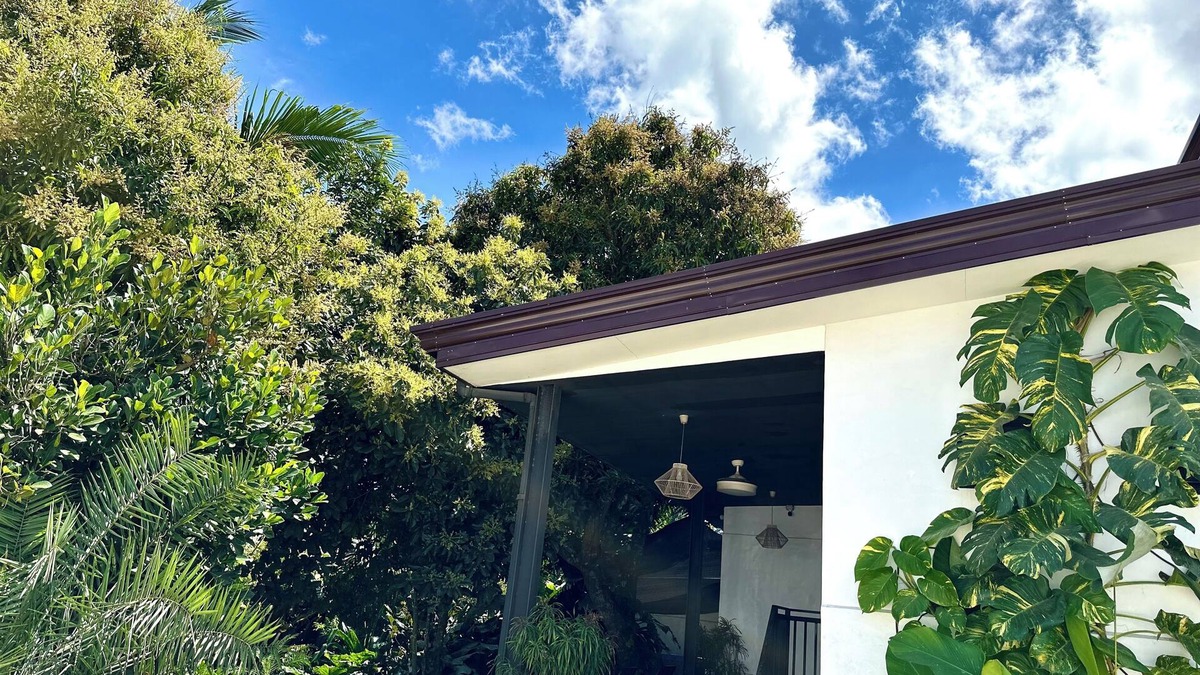 Amadeo House | Terra Vascileia w/garden and mini pool and basketball court along Tagaytay area