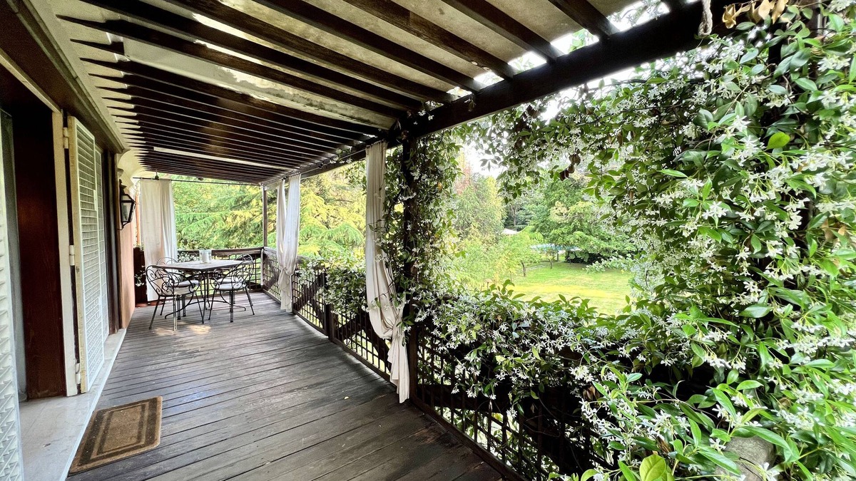 Lancenigo Apartment | Terrace Apartment w/firepit inside 4 acre park with Pool, 5m from Treviso