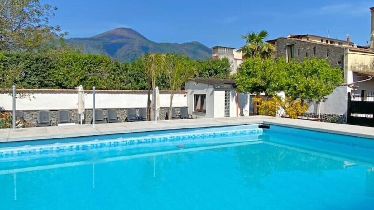 Terzigno Apartment | Terrace on Vesuvius/Pompeii