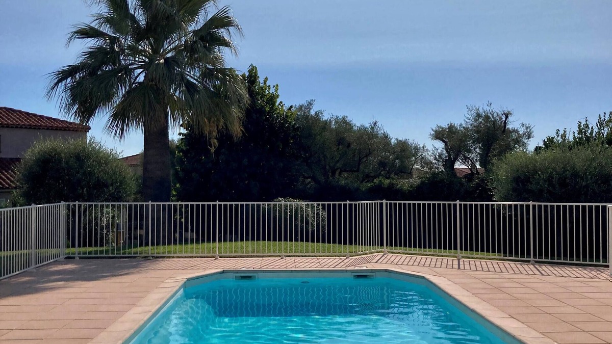 Plaine de la Brague Apartment | Terrace, pool, air conditioning, sea view, near beach, sleeps 4, Antibes