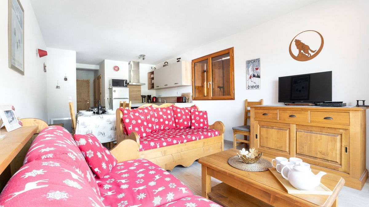 La Joue du Loup Apartment | Terrace with mountain view for 6