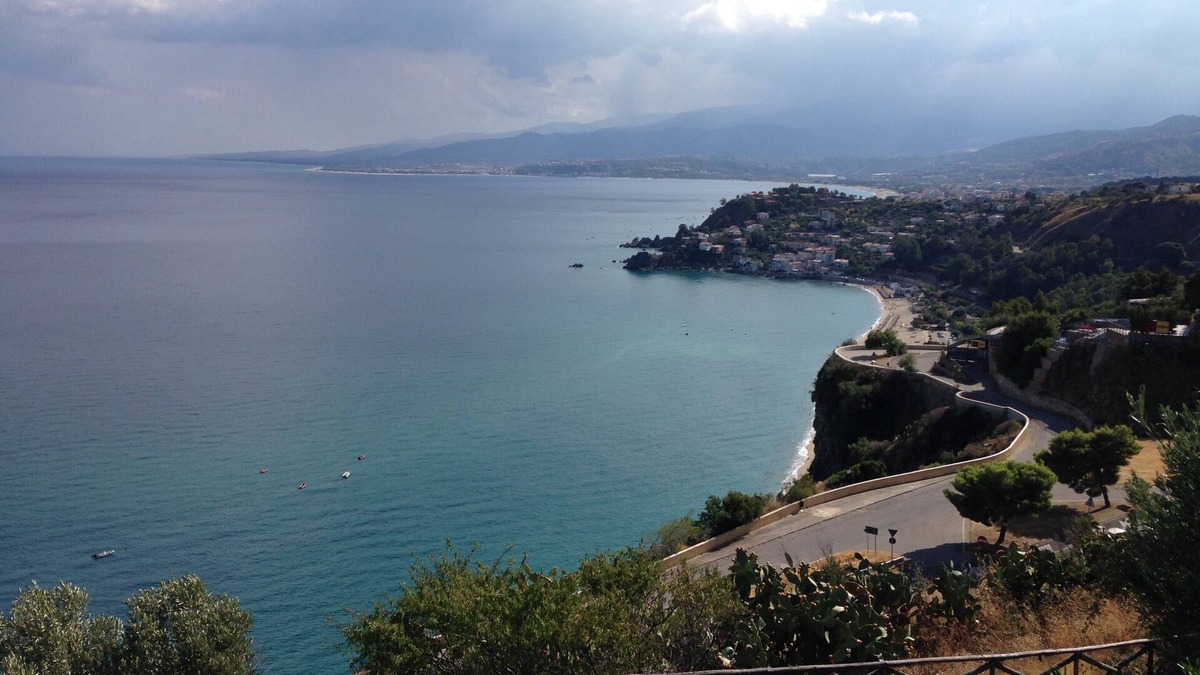 Santa Maria del Mare Torrazzo House | Terraced house with garden and sea view