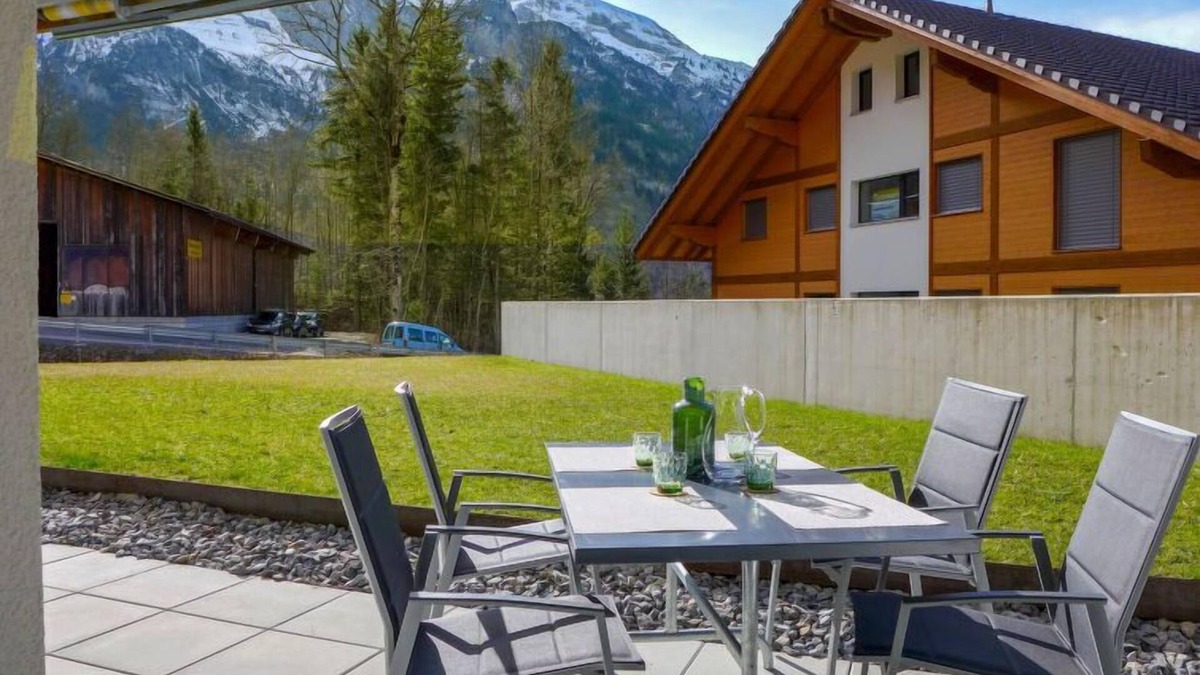 Blausee Apartment | Terrasse by Interhome