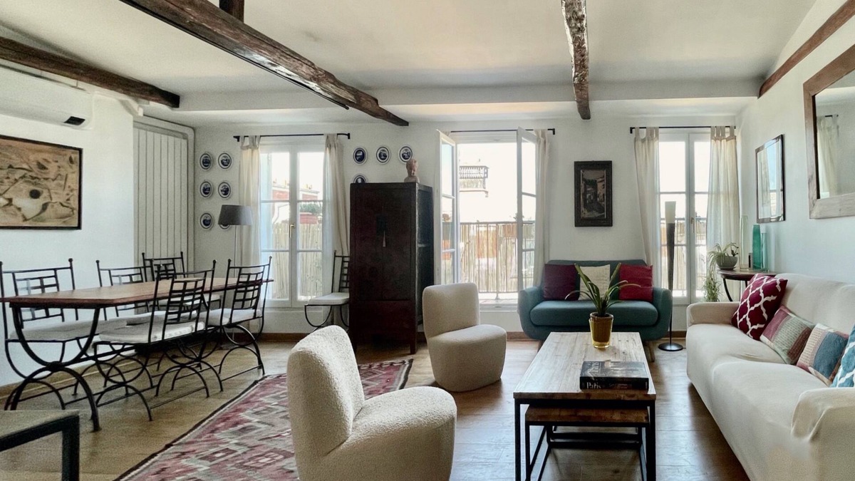 Odeon Apartment | Terrasse du Prince, top location 2 BR/BTH, A/C lift parking terrace, close M&RER
