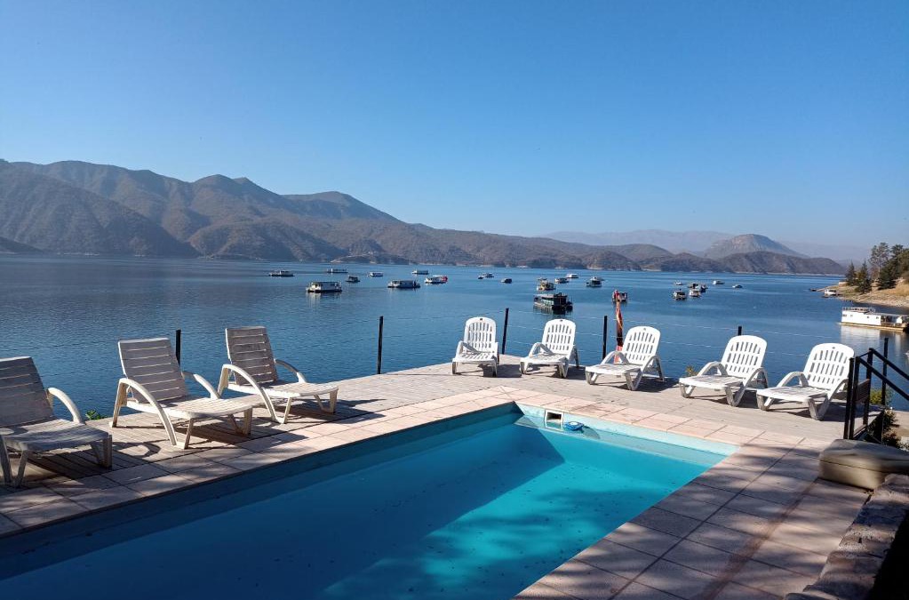 Coronel Moldes Hotel | Terrazas Del Lago