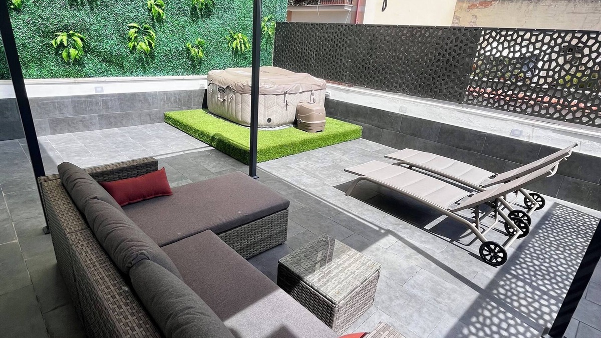 Foggia Apartment | Terrazza Perez - apartment in city center with terrace and pool