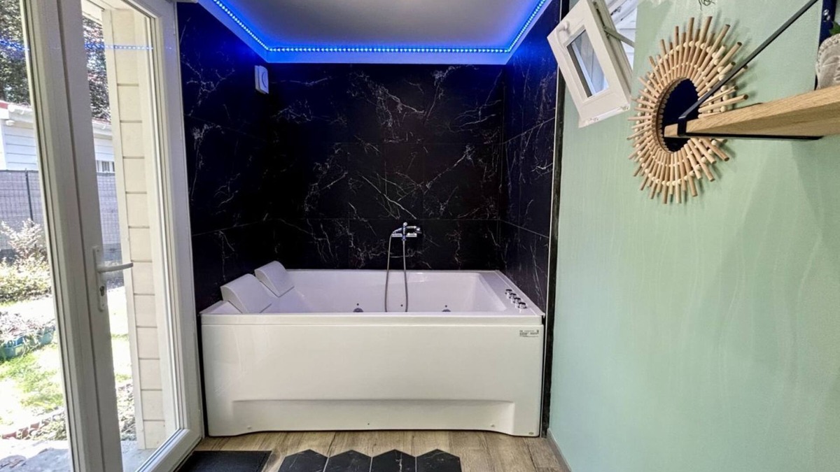 Favieres Apartment | Terre & Mer'veilles 2, apartment for 2 with SPA