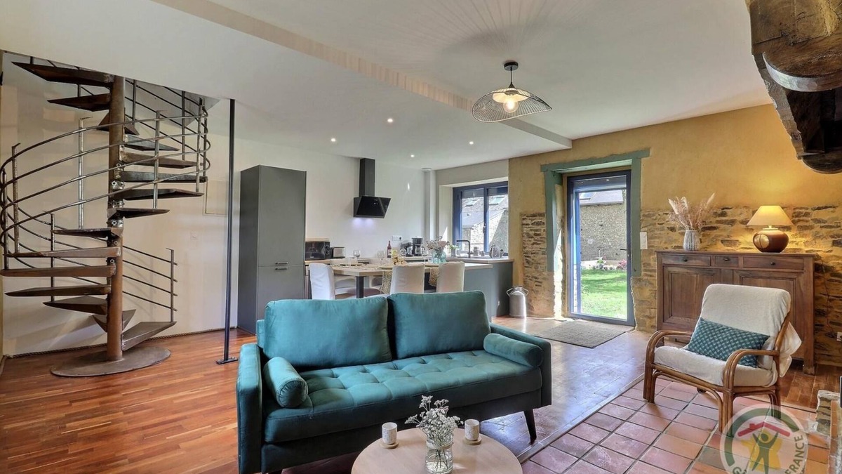 Saint-Medard-sur-Ille House | Terre Nature - Saint Medard SUR Ille