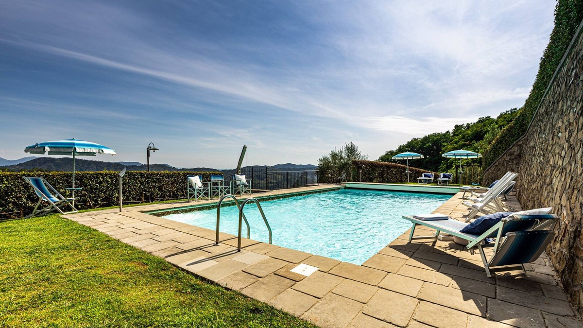 Pescaglia Apartment | Terrific view up on the winding road . Silence and relax
