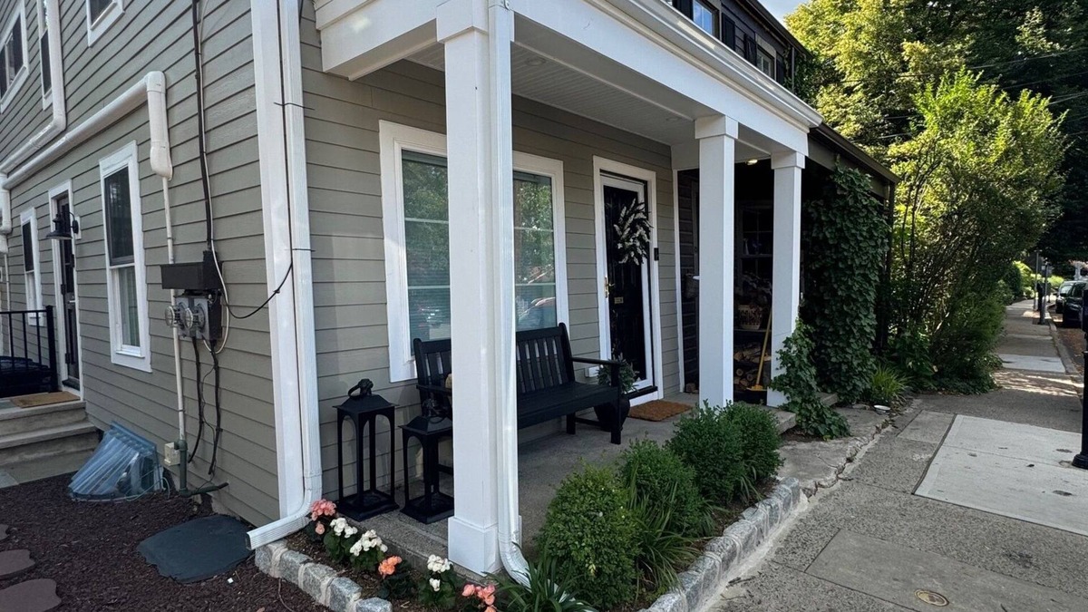 Lambertville House | Terrific 1-bedroom River Front house in Lambertville with WiFi