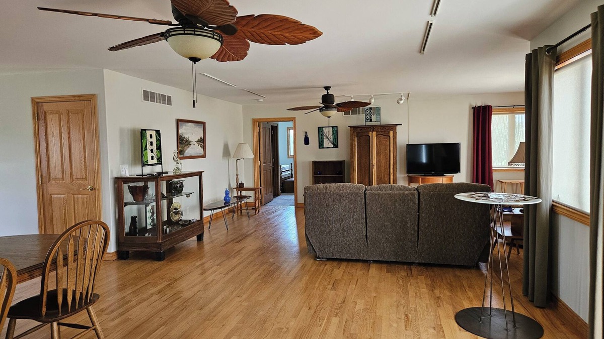 Decker House | Terrific 2-bedroom house in Marlette both units