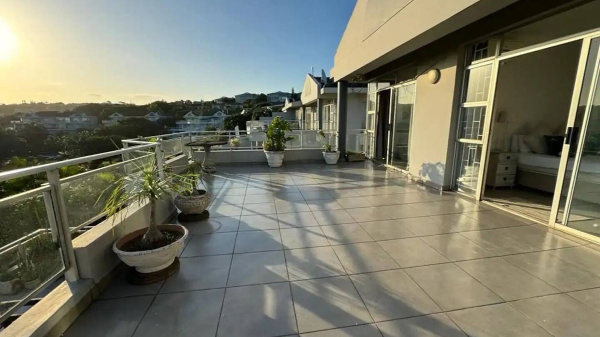 Ballito Apartment | Terrific 3 bedroom apartment in Dolphin Coast with AC WiFi and 2 Full bathrooms