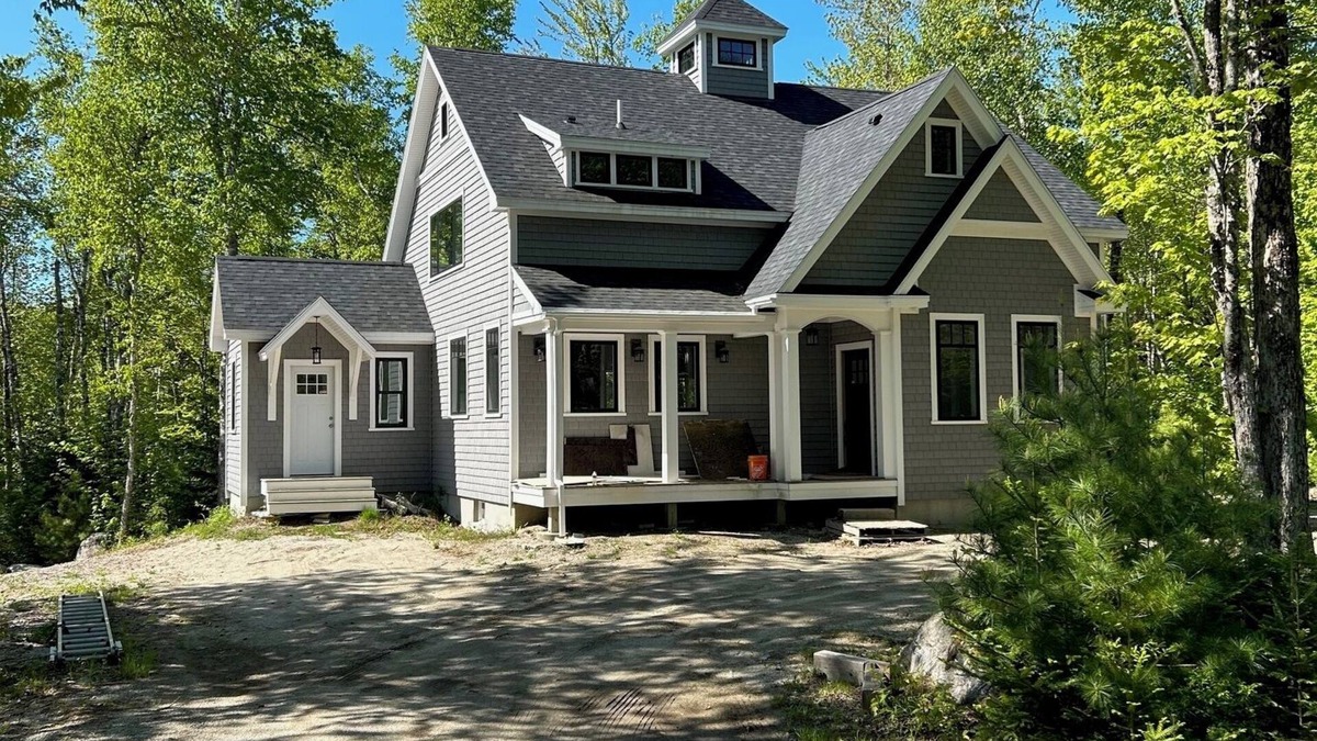 Surry House | Terrific 3-bedroom/4 bath house in the hills of Surry. Sleeps 6-8