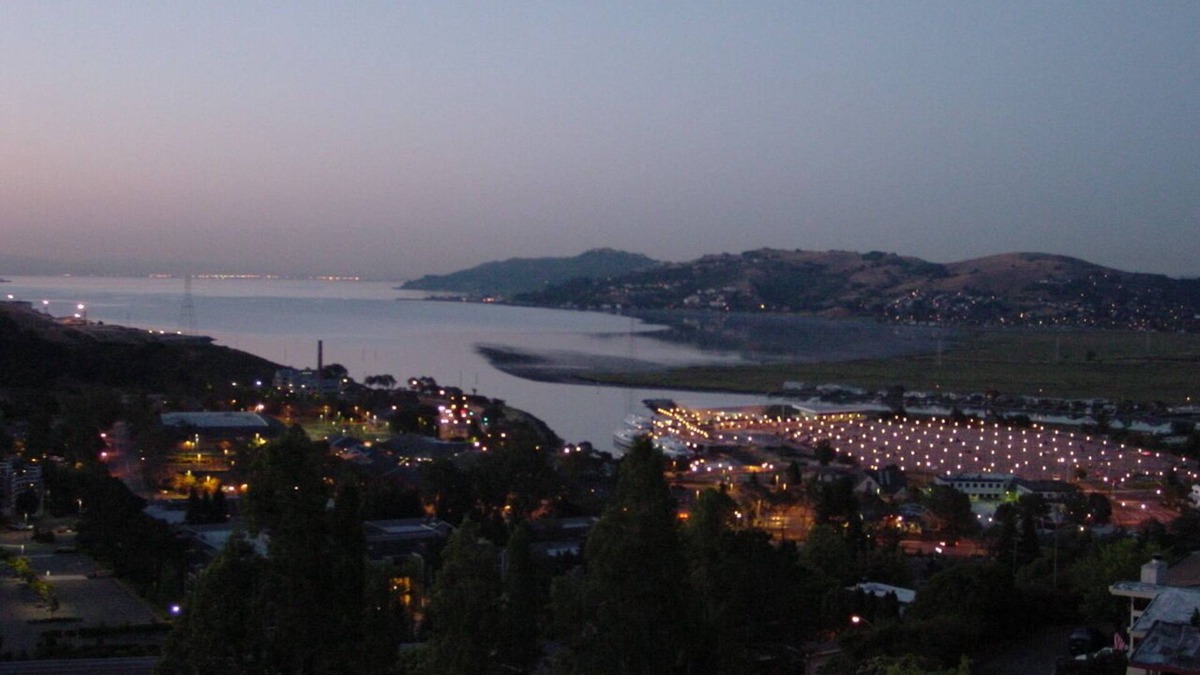 Greenbrae Apartment | Terrific apartment in Larkspur with stunning view & modern amenities