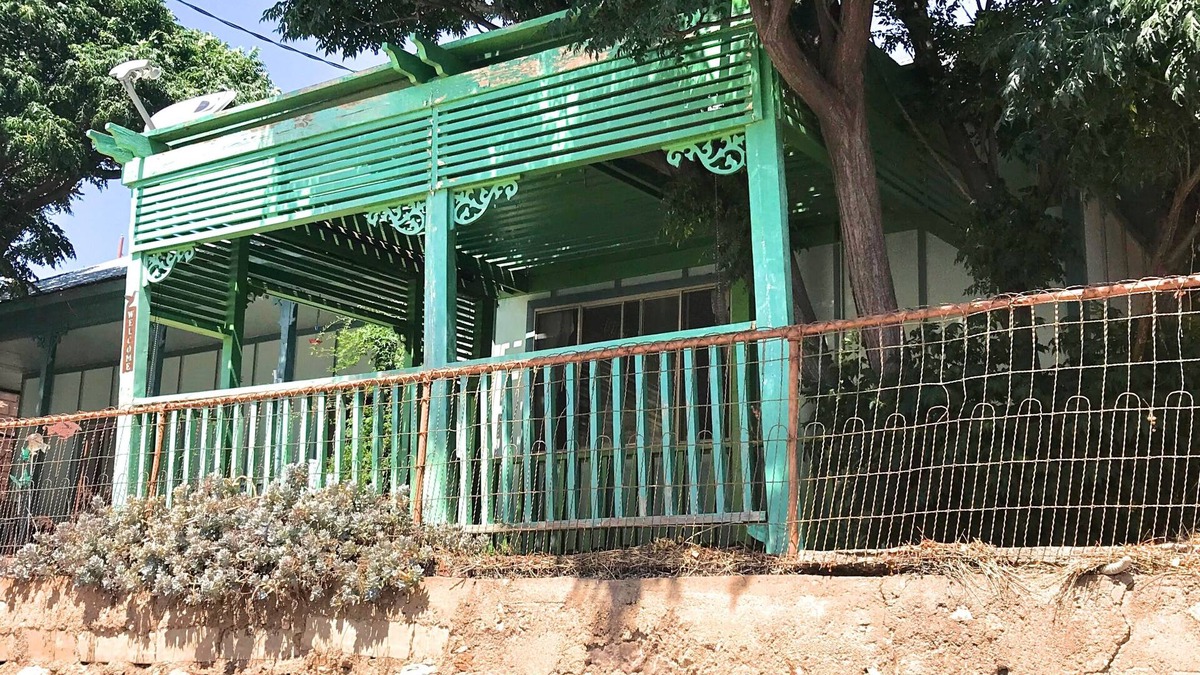 Bisbee House | Terrific Views - Block from Town - Jacuzzi Tub