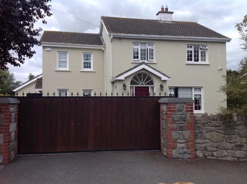 Freshford Bed & Breakfast | Tess's Guest House R95K6N1 This Property is unsuitable for children under 12 years old