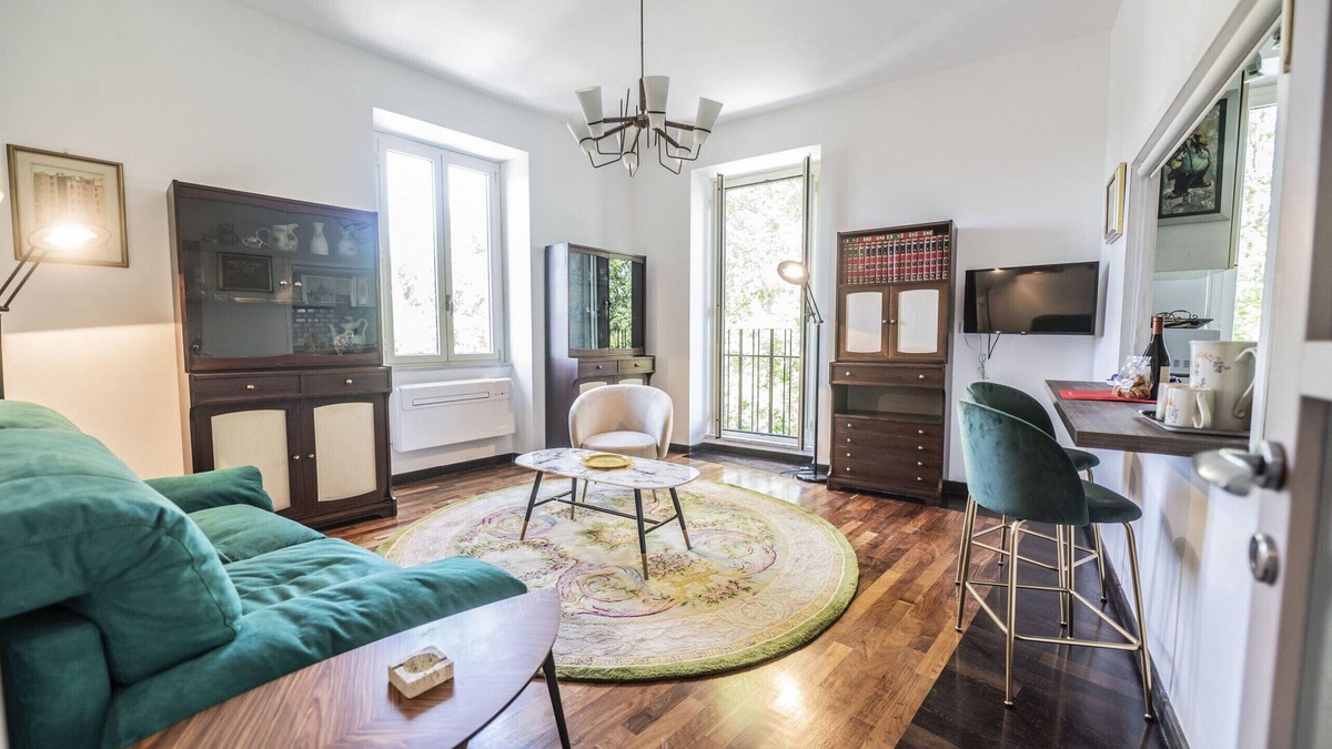 Testaccio Apartment | Testaccio Luminous and Large Apartment