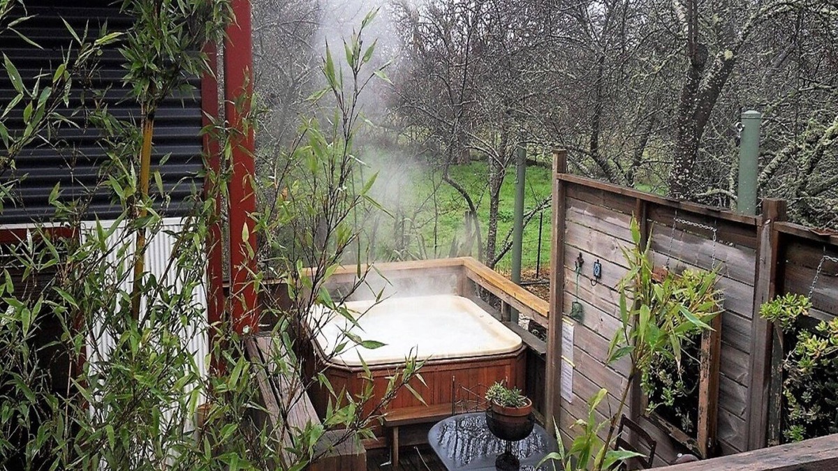 Daylesford Villa | Texada Art Retreat