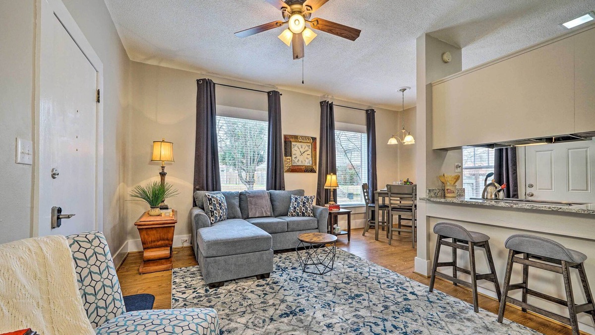 Texarkana House | Texarkana Pet-Friendly Pad w/Fenced Backyard