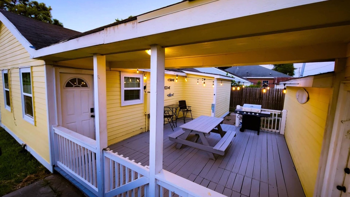 Texas City House | Texas City Salty home~ king bed- outdoor patio near Galveston, Kemah, fishing