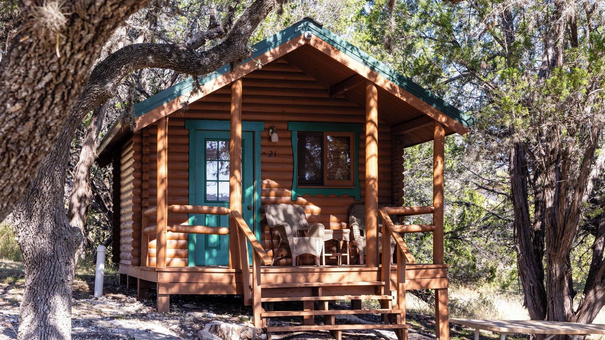 Medina Hotel | Texas Hill Country Resort