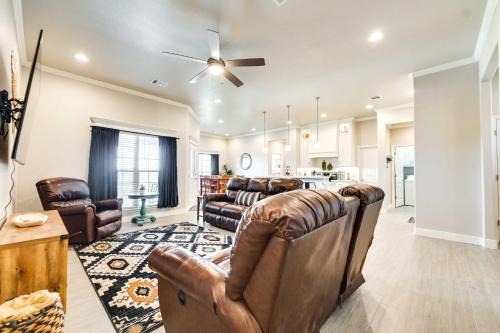 Canyon House | Texas Home with Hot Tub 3 Mi to Downtown Canyon!