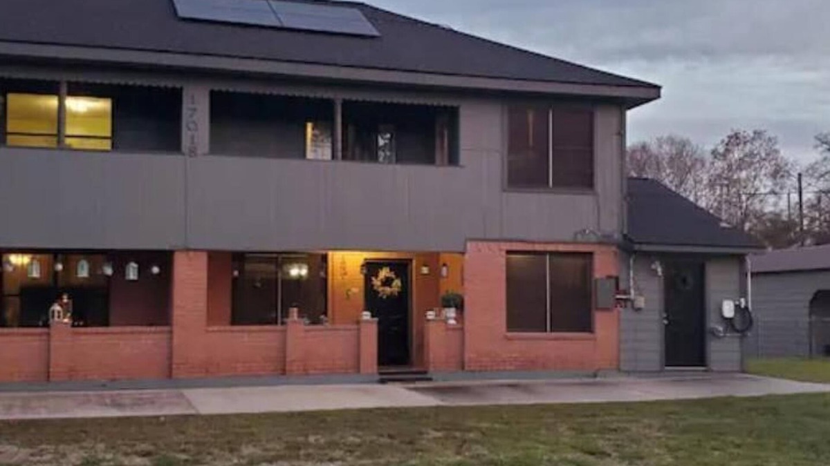 Channelview House | Texas Retreat Near I-10