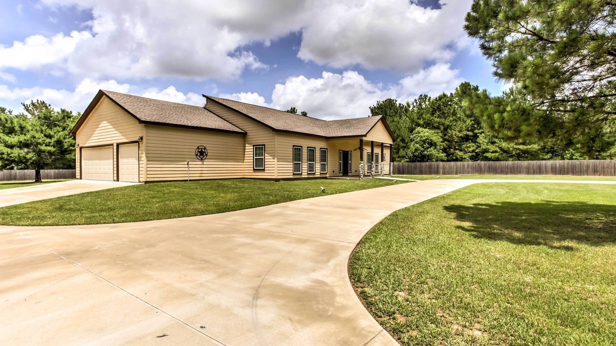 Marshall House | Texas Vacation Rental w/Fireplace, Near Lakes