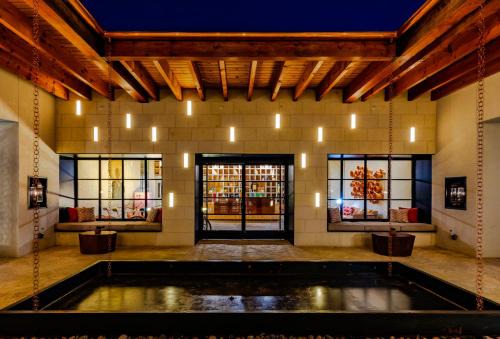 Las Colinas Hotel | Texican Court, by Valencia Hotel Collection