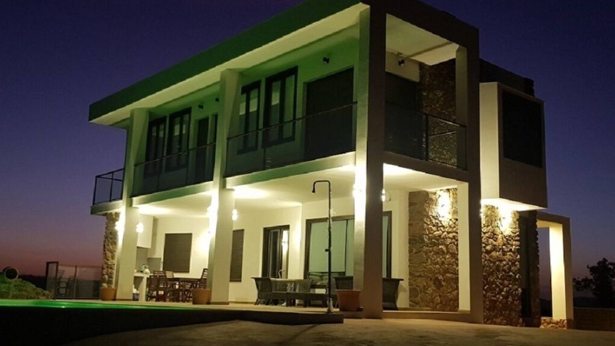 Guillena Villa | The House of the Lake 50 km from Seville